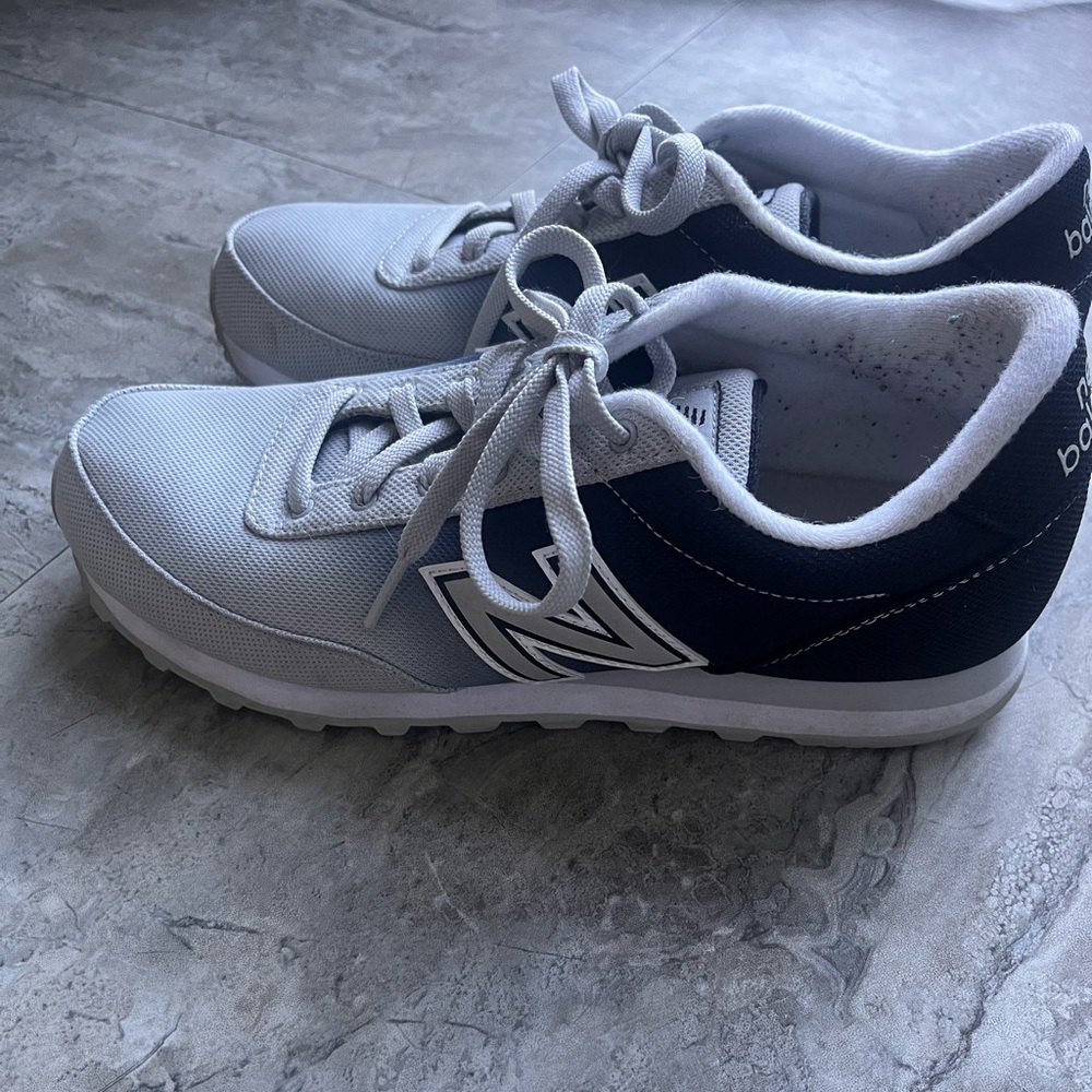 Ombré New Balance Tennis Shoes Size 9